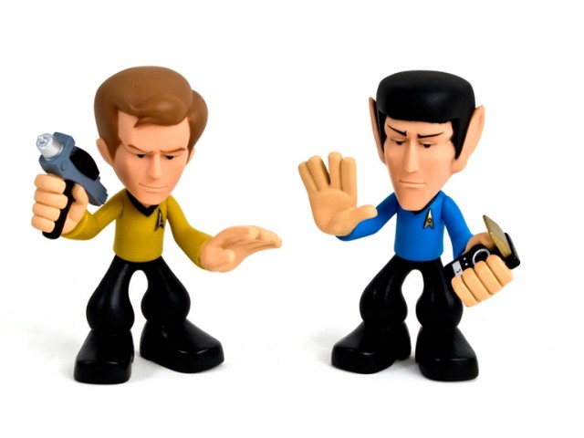 funko_captain_kirk_and_spock_vinyl_figurine_8jydetail1