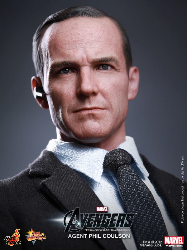 Hot Toys Avengers Agent Phil Coulson Preview 