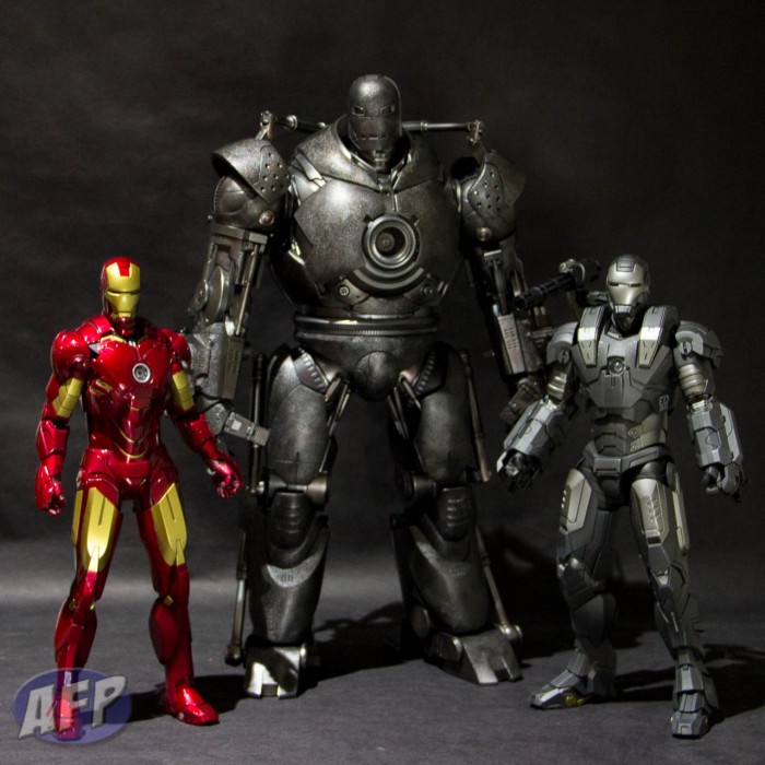 Hot Toys Iron Monger (8 of 8)