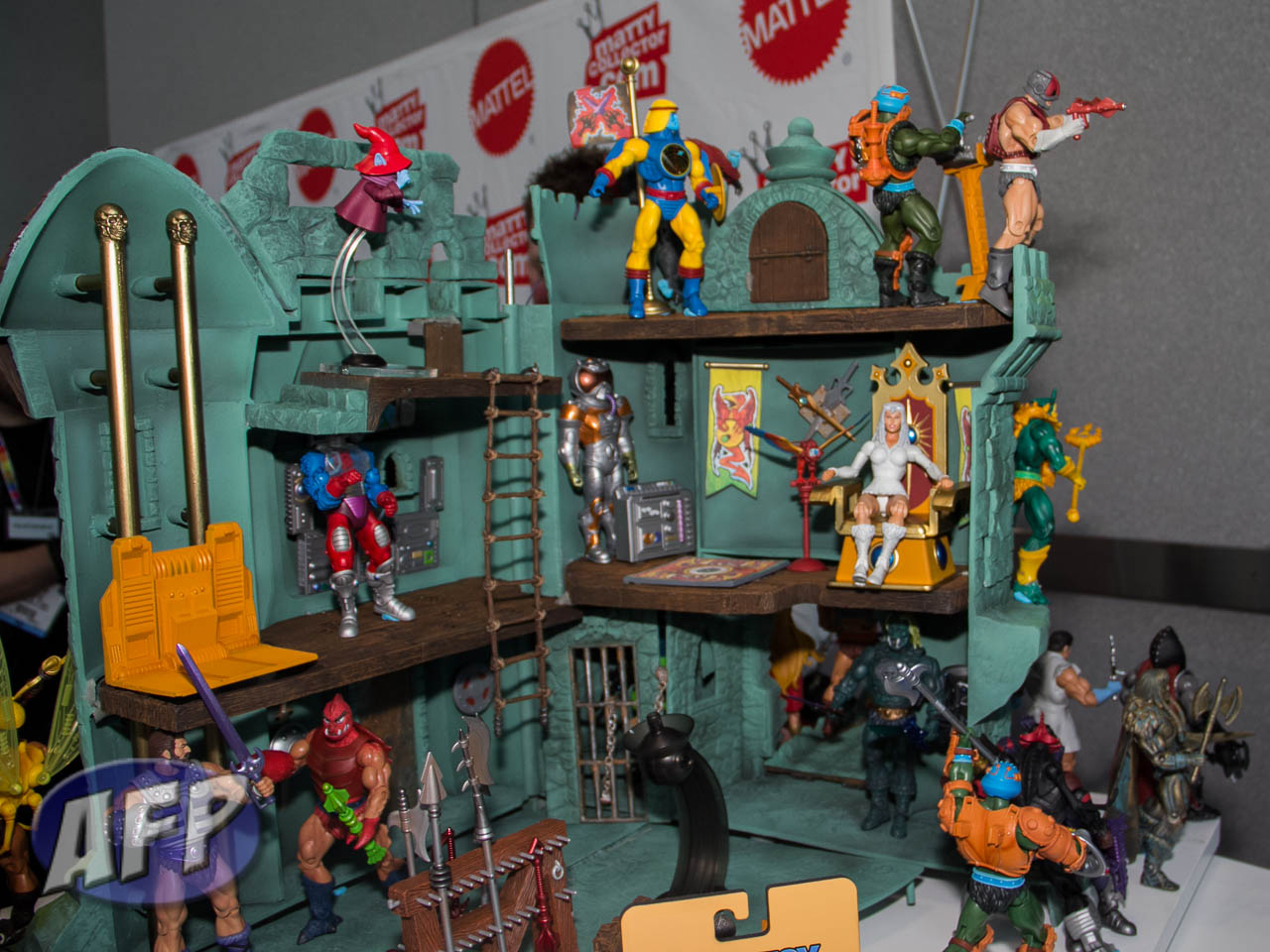 MattelMasters of the Universe ClassicsR6246Castle Grayskull Stands LOSE 