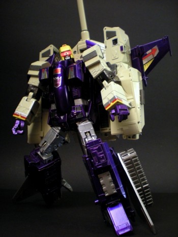 Transformers Masterpiece Blitzwing 1