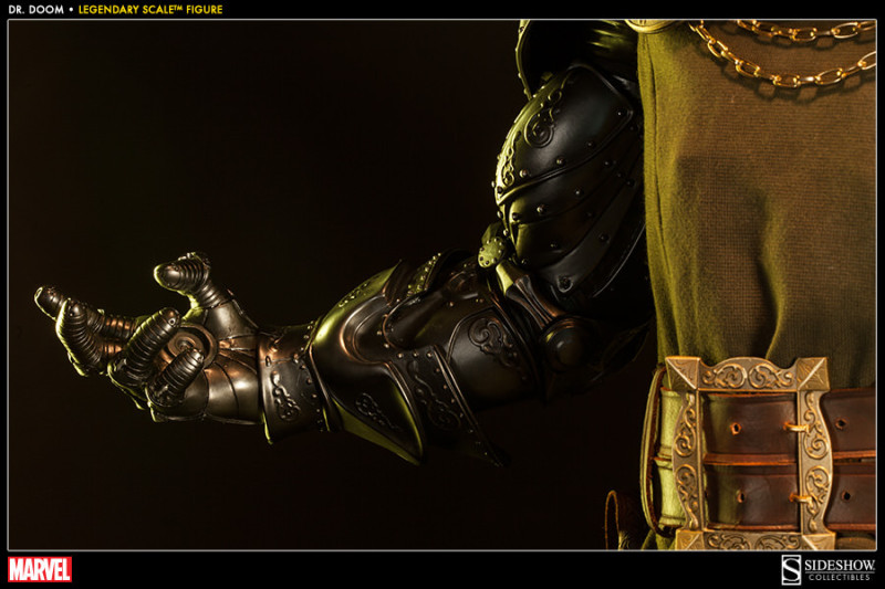 sideshow dr doom legendary scale