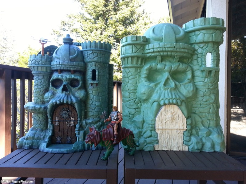 MOTUC Castle Grayskull and Castle of Power 01