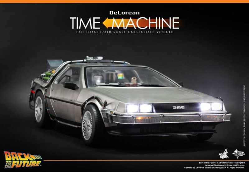 Hot Toys Back to the Future DeLorean Time Machine 01