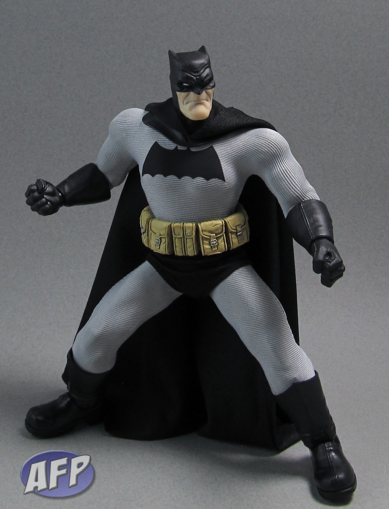 mezco dark knight